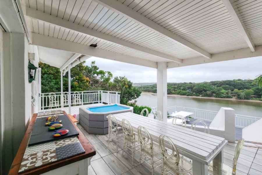 10 Bedroom Property for Sale in Bonza Bay Eastern Cape